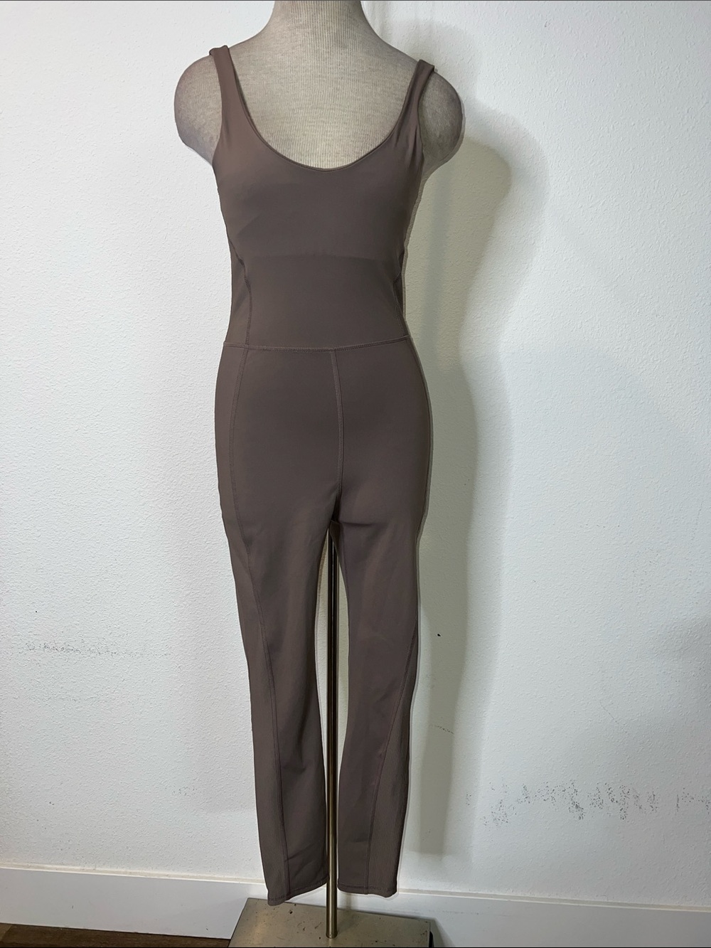 Move Theology Sleeveless Scoop-Neck Jumpsuit in Taupe